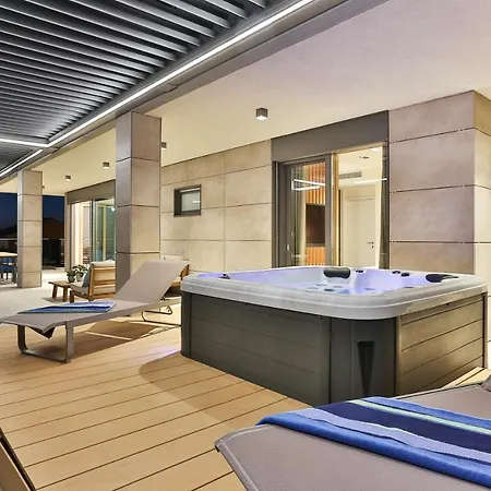 Luxury Penthouse V Apartament *