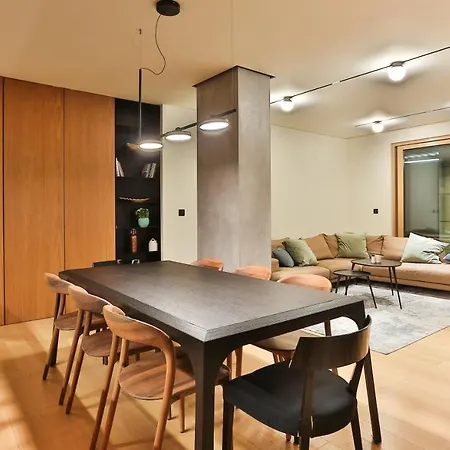 Luxury Penthouse V Split