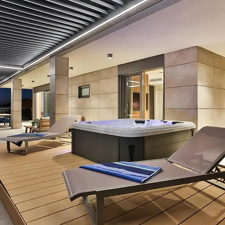 Luxury Penthouse V *